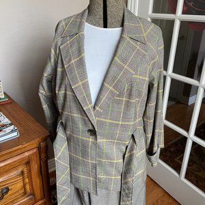 Kasper sportswear suit with jacket and slacks. Coordinating plaid and solid